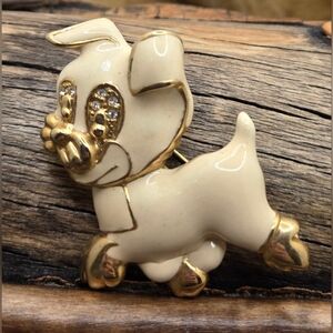 🐶 Puppy Dog Brooch Cream Enamel & Shiny Gold Tone Crystals in Eyes EUC